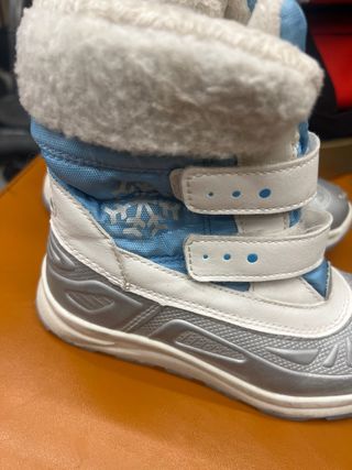 Botas de nieve infantiles talla 32 ( dos ) 