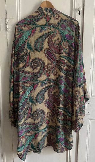 Kimono indio de seda con estampado Paisley