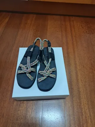 Sandalias Bomba y Lola Talla 40