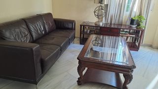 Muebles de salón: Sofá, mesa y aparador