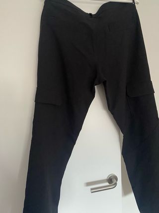 Pantalón cargo negro mujer