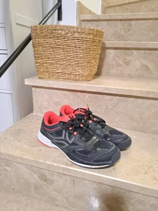 Zapatillas Padel Decathlon Talla 43.
