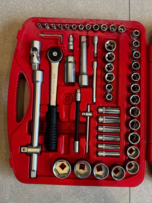 Caja de herramientas WILMONDA roja