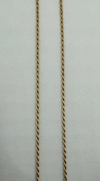 Cadena Salomónica de oro de 18k, 5.69 g, 64 cm.