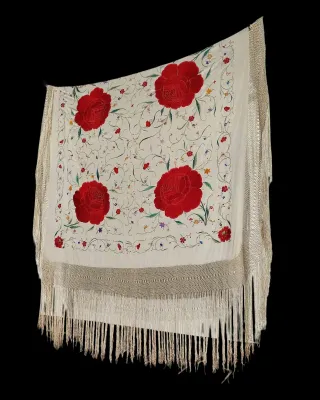 Mantón de Manila Antiguo Bordado Flores Rojas