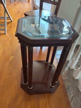 Mesa auxiliar cristal y madera corte clásico