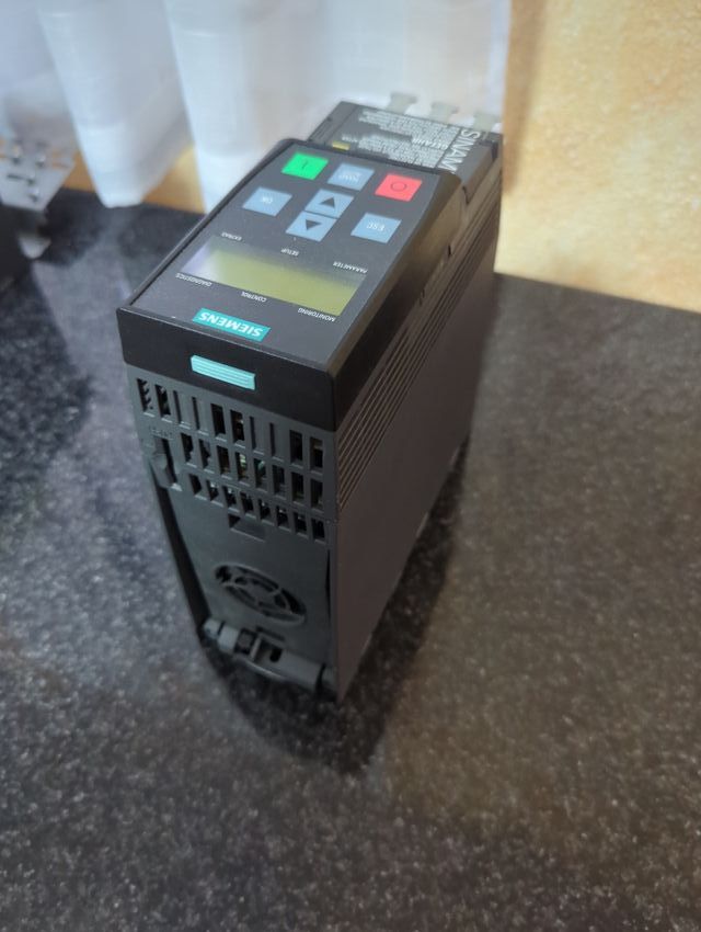 Siemens Sinamics G120C 1P6SL3210-1KE11-8AF2