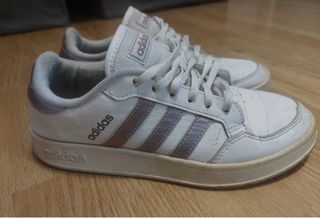 Zapatillas Adidas Blancas y Moradas