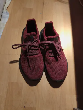 Zapatillas Adidas Rojas y Negras