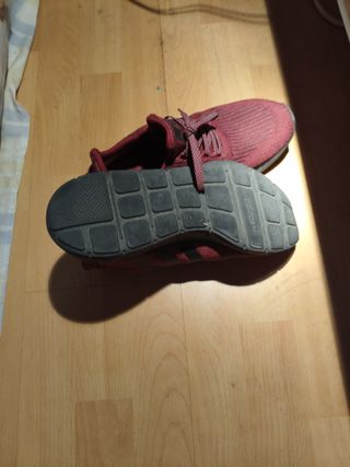 Zapatillas Adidas Rojas y Negras