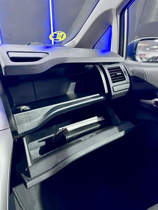 TOYOTA Auris 2.0 D4D Sol Unico Dueño