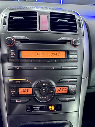 TOYOTA Auris 2.0 D4D Sol Unico Dueño