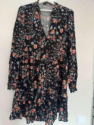Vestido floral negro manga larga