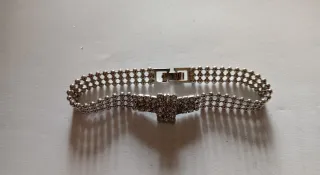 Bracciale con strass a forma di croce