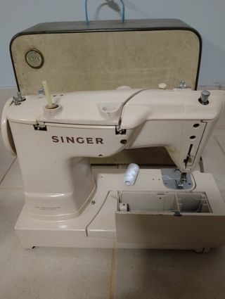 Máquina de coser Singer 431G