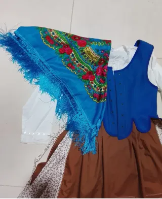 Traje Regional niña talla 10