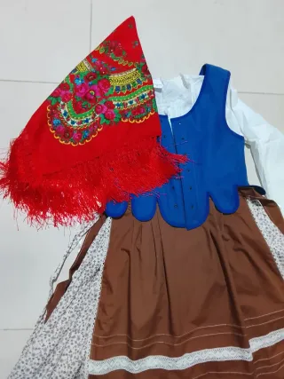 Traje Regional niña talla 10