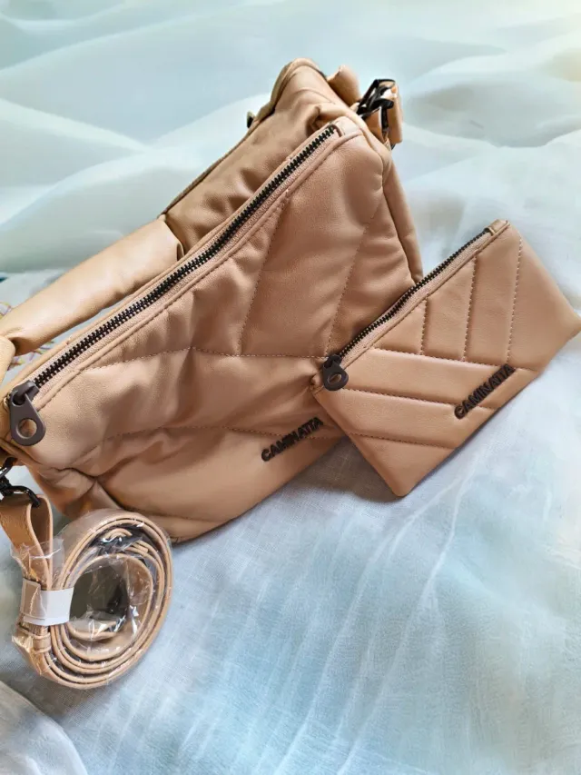 Bolso bandolera y monedero. A estrenar. CAMINATTA