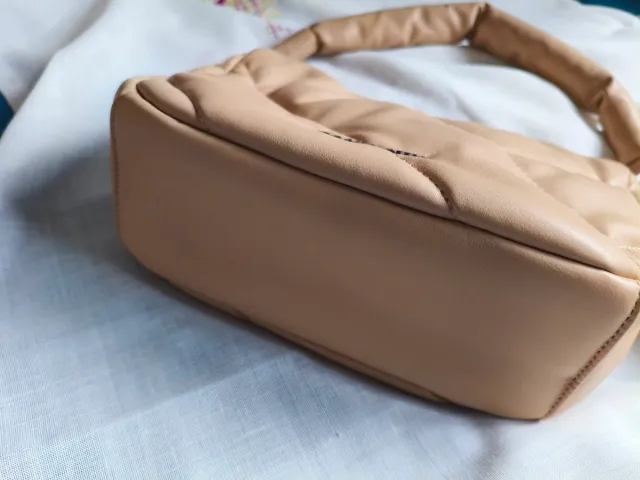 Bolso bandolera y monedero. A estrenar. CAMINATTA