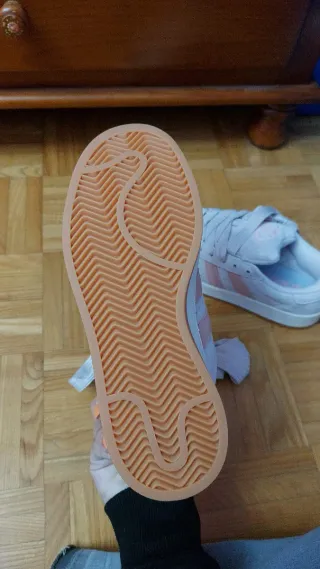 Adidas Campus Blancas y Rosas