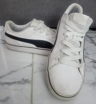 Zapatillas Puma Blancas y Negras
