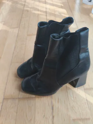 Botines negros Stradivarius