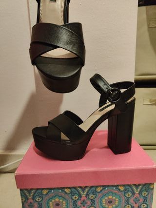 Sandalias de tacón negras talla 37