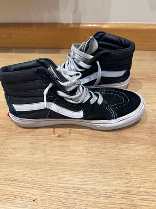 Zapatillas Vans SK8-Hi Negras y Blancas
