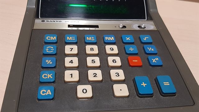 Calculadora Sanyo CY-0154 Vintage Colección