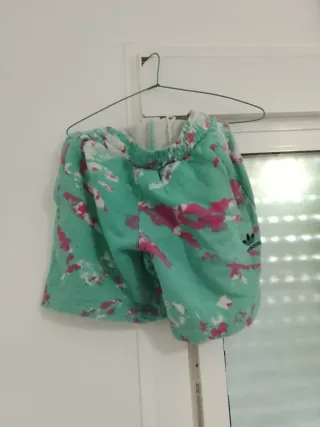 Pantalón corto Adidas ILIMITADO verde/rosa