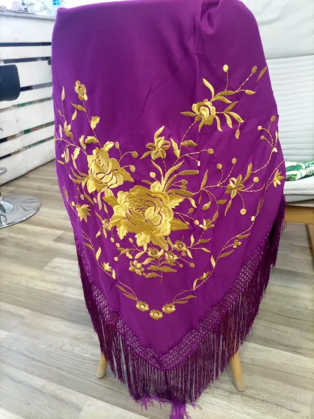 Mantón Flamenco Bordado Dorado