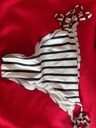 Braguita bikini rayas blanco y negro