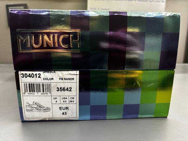 Zapatillas Munich Negras y Moradas