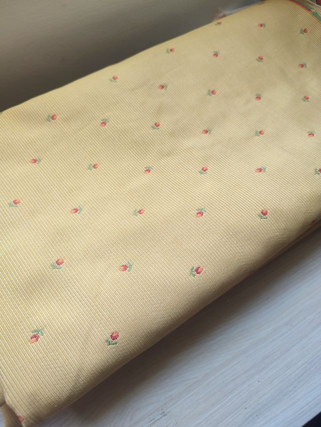 Tela de TAPICERÍA clásica 1x2(flores y cenefa