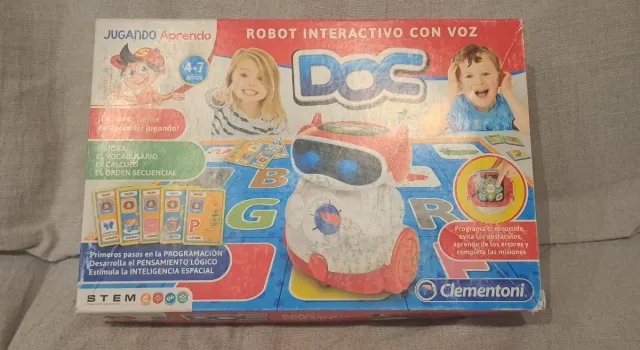 Robot DOC Clementoni Interactivo con Voz