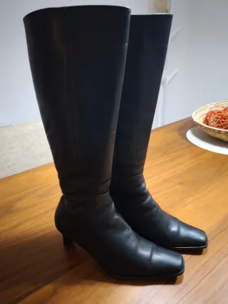 Botas piel caña alta T. 37-38 