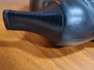 Botas piel caña alta T. 37-38 