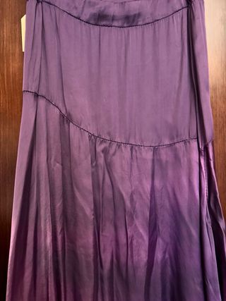 Gonna viola in satin con spacco
