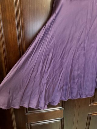 Gonna viola in satin con spacco
