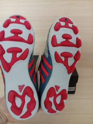 Adidas  N.33 Nuove originali 