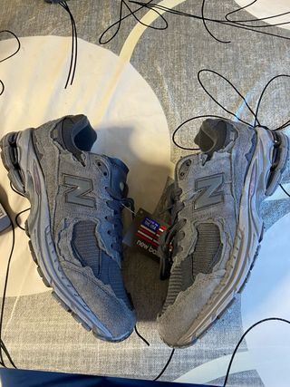 Zapatos New Balance 2002R Gris