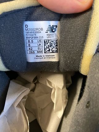Zapatos New Balance 2002R Gris