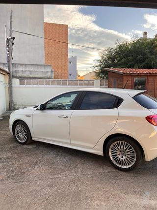 Alfa Romeo Giulietta 2011