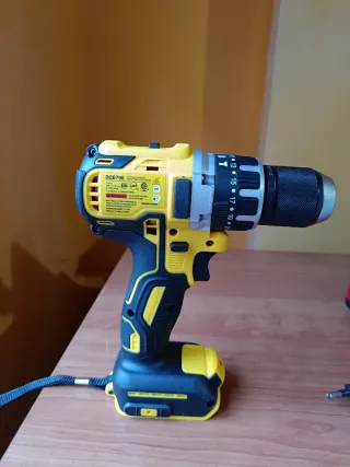 Taladro Percutor Dewalt Brushless 20V MAX