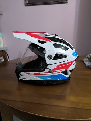 Casco LS2 Pioneer II