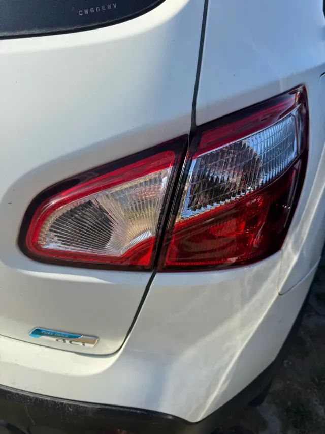 Óticas traseiras Nissan Qashqai Direita/Esquerda 