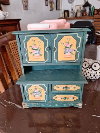 Mueble infantil ropero y peinadora pintado