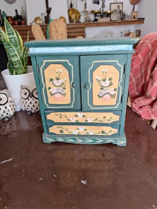 Mueble infantil ropero y peinadora pintado