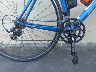 Bicicleta carretera Focus Cayo Azul