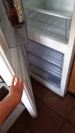 Frigorífico Beko averiado